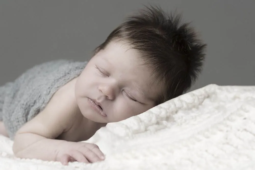 Fotografía de niños y bebés en estudio por Josu Izarra Fotógrafos, Vitoria-Gasteiz · 4