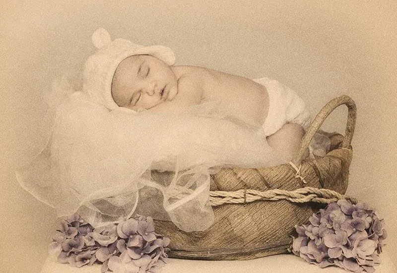 Fotografía de niños y bebés en estudio por Josu Izarra Fotógrafos, Vitoria-Gasteiz · 7