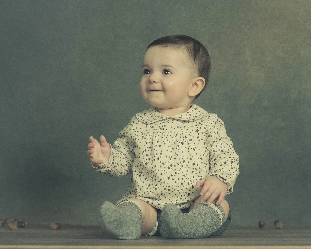 Fotografía de niños y bebés en estudio por Josu Izarra Fotógrafos, Vitoria-Gasteiz · 11